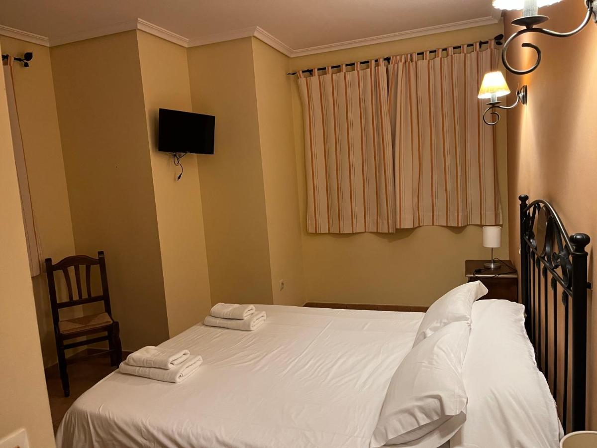 La Rueda Hotel Riópar Eksteriør billede